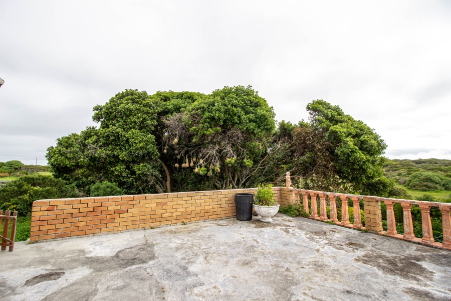 4 Bedroom Property for Sale in Kleinbaai Western Cape